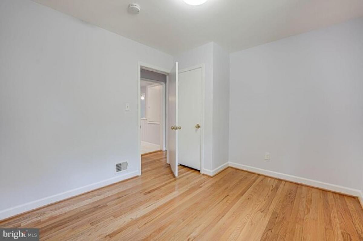 Picture of Home For Sale in Silver Spring, Maryland, United States