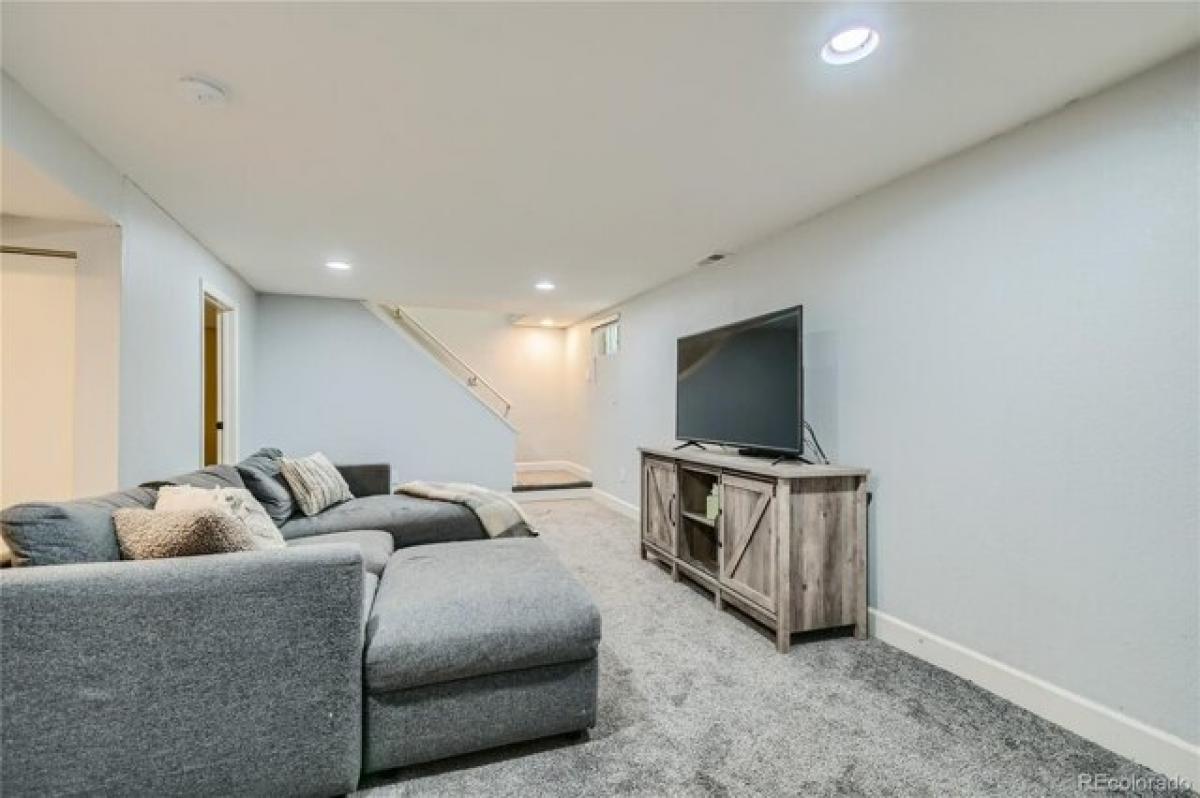 Picture of Home For Sale in Thornton, Colorado, United States