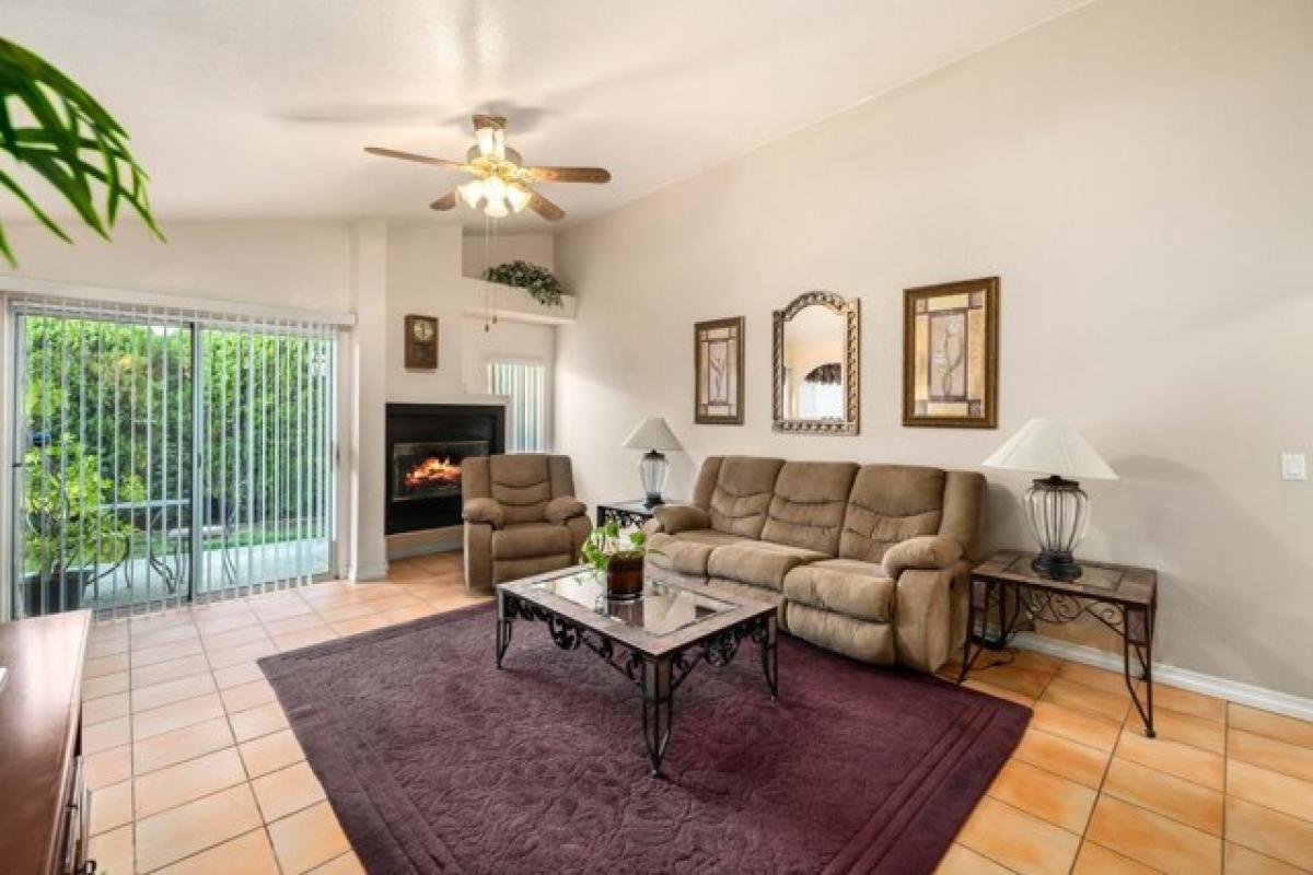 Picture of Home For Sale in Palmdale, California, United States