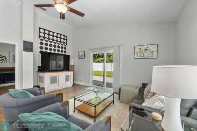 Home For Sale in Deerfield Beach, Florida