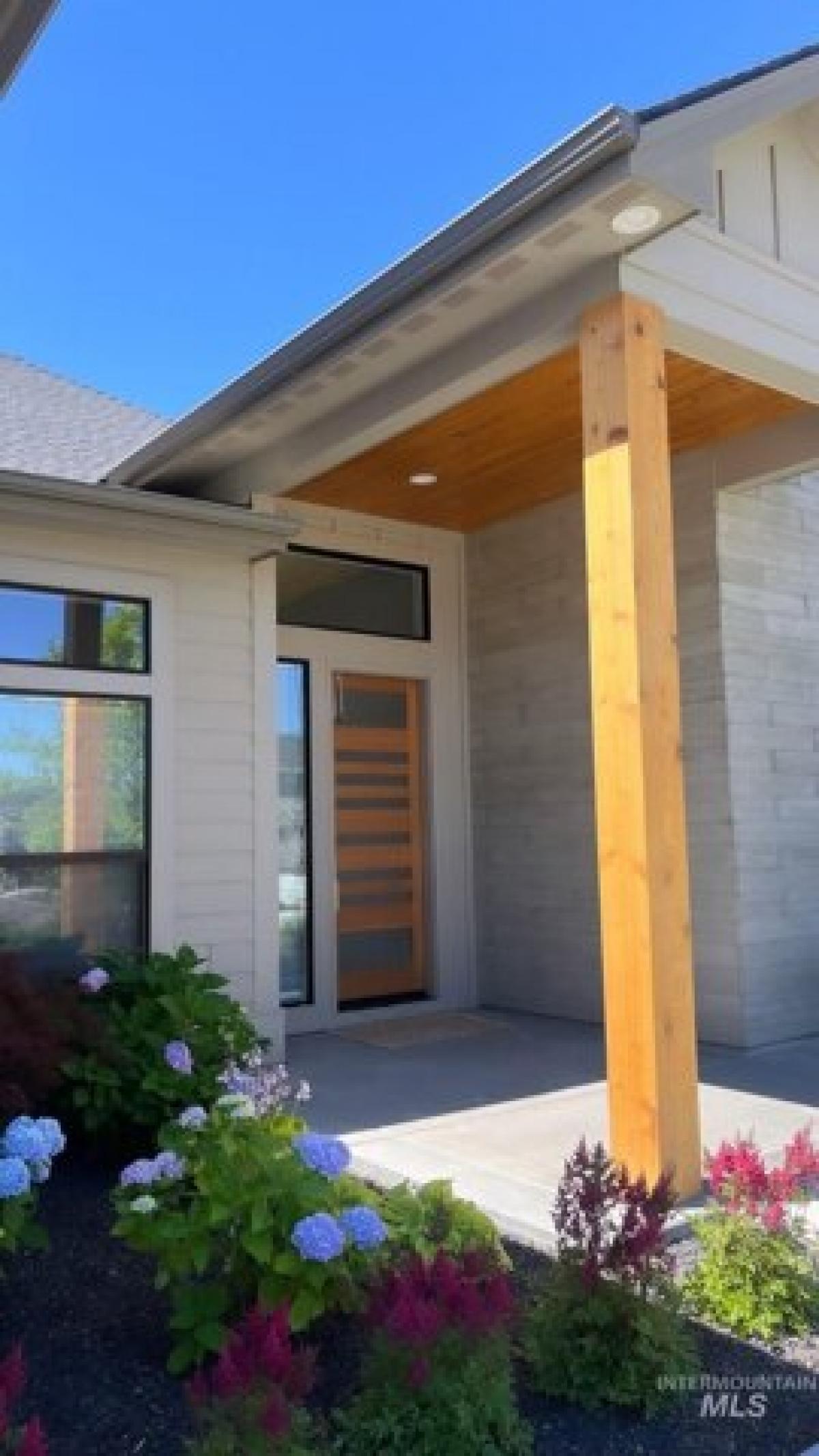 Picture of Home For Sale in Eagle, Idaho, United States