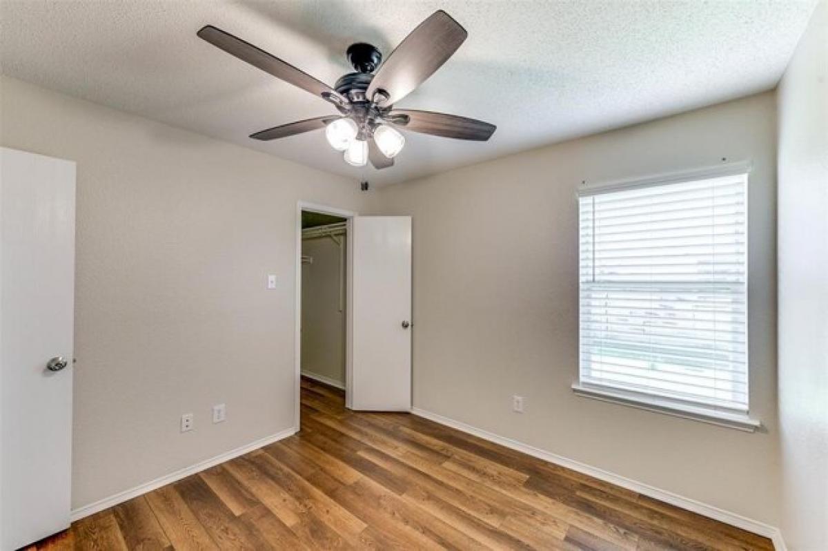 Picture of Home For Sale in Burleson, Texas, United States