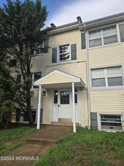 Home For Sale in Brick, New Jersey