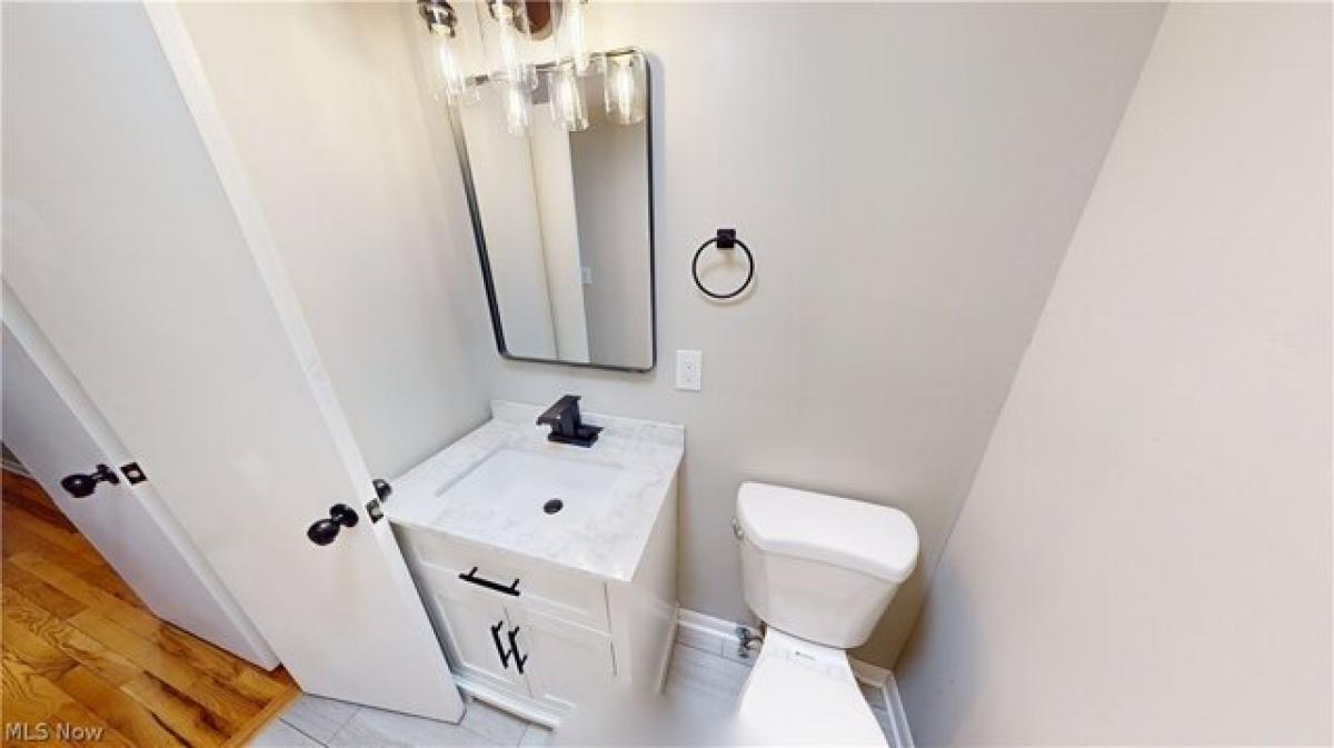 Picture of Home For Sale in Shaker Heights, Ohio, United States