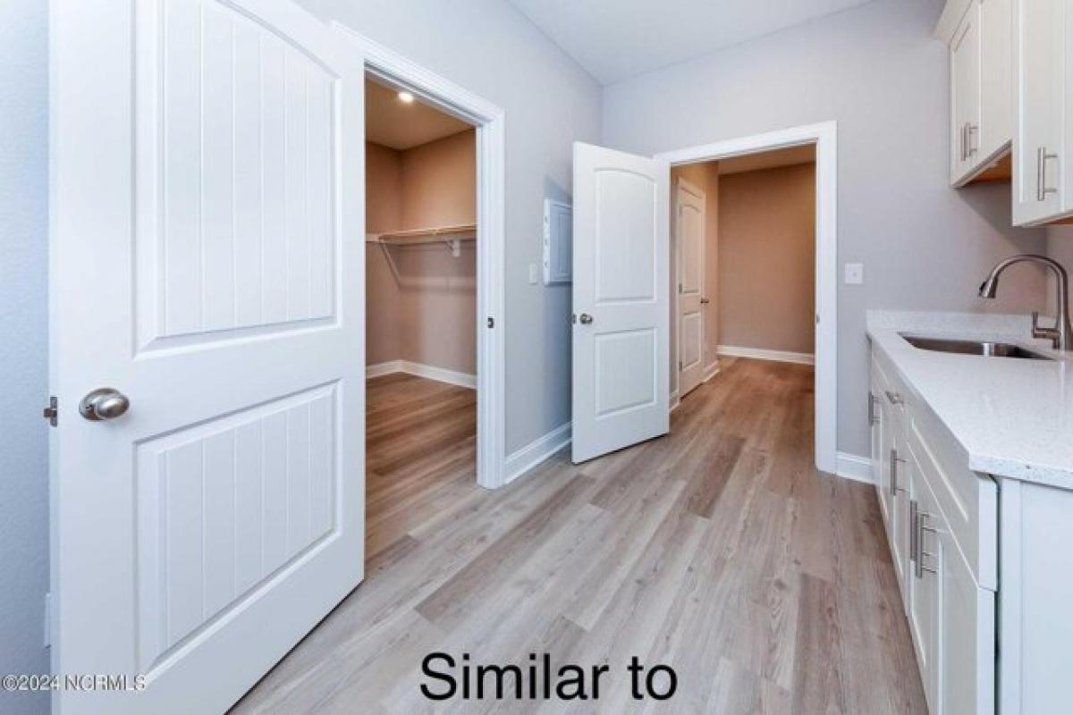 Picture of Home For Sale in South Mills, North Carolina, United States