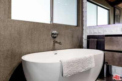 Home For Sale in Studio City, California