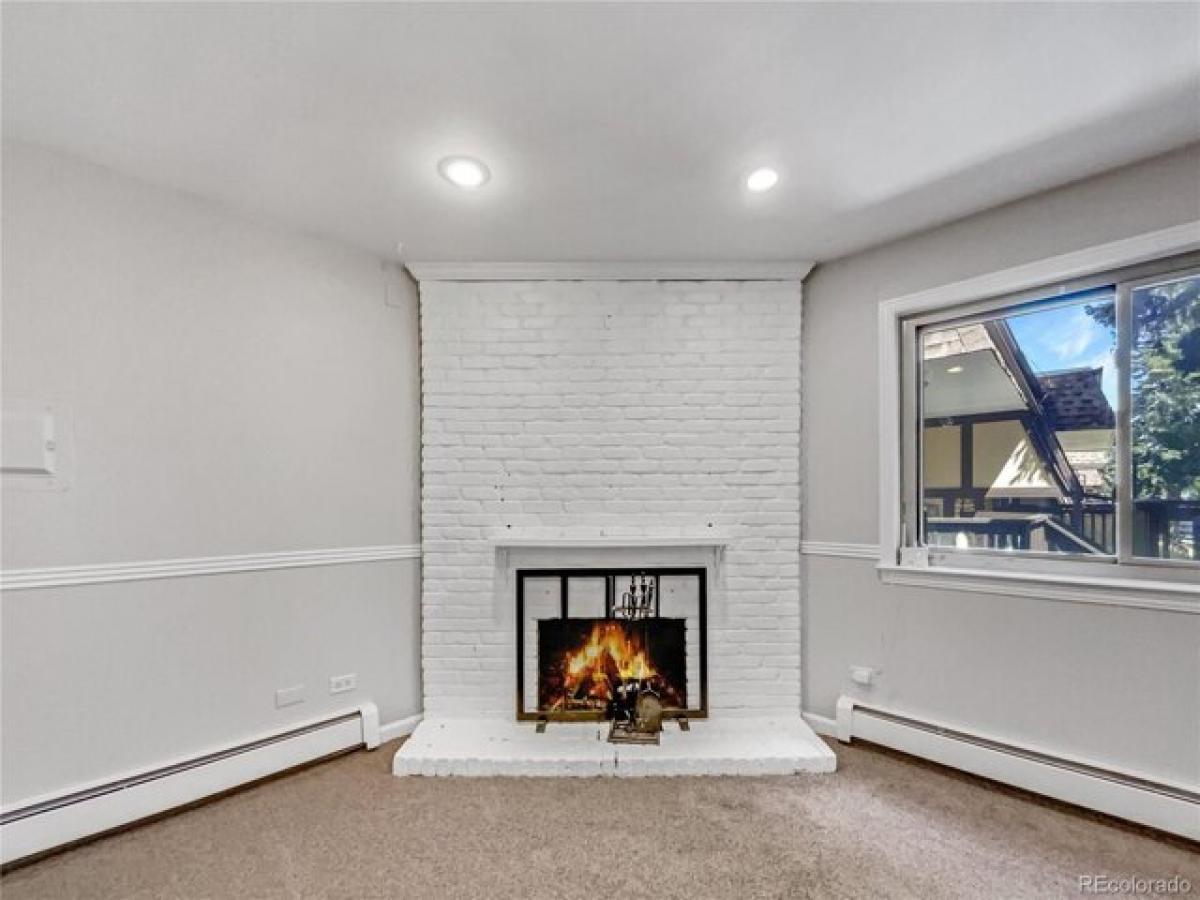 Picture of Home For Sale in Lakewood, Colorado, United States