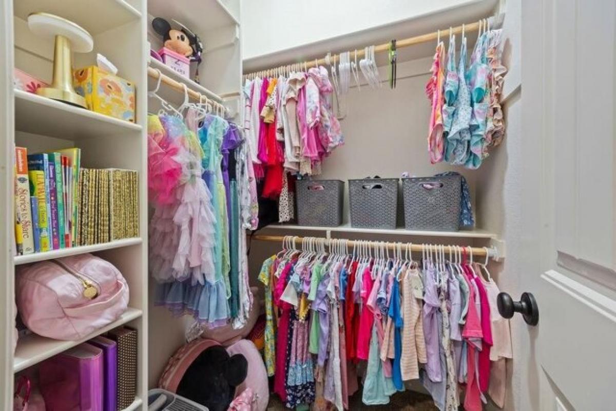 Picture of Home For Sale in Bentonville, Arkansas, United States