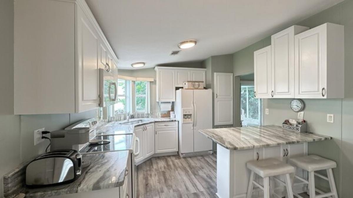 Picture of Home For Sale in Lady Lake, Florida, United States