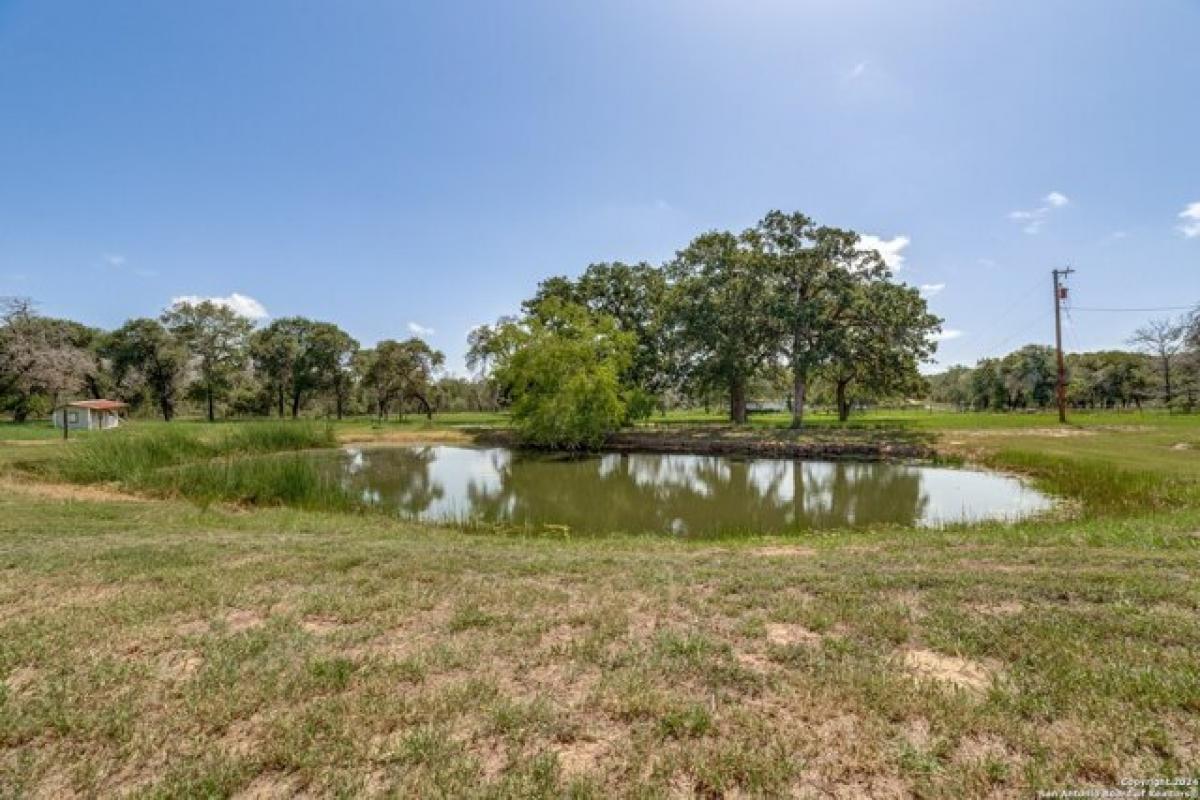 Picture of Residential Land For Sale in San Antonio, Texas, United States
