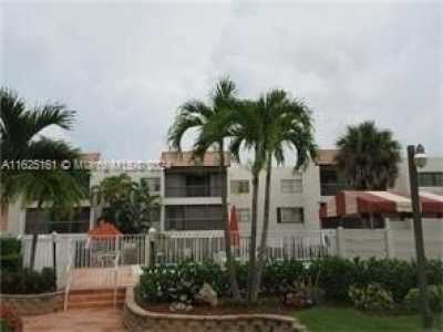 Home For Rent in Weston, Florida