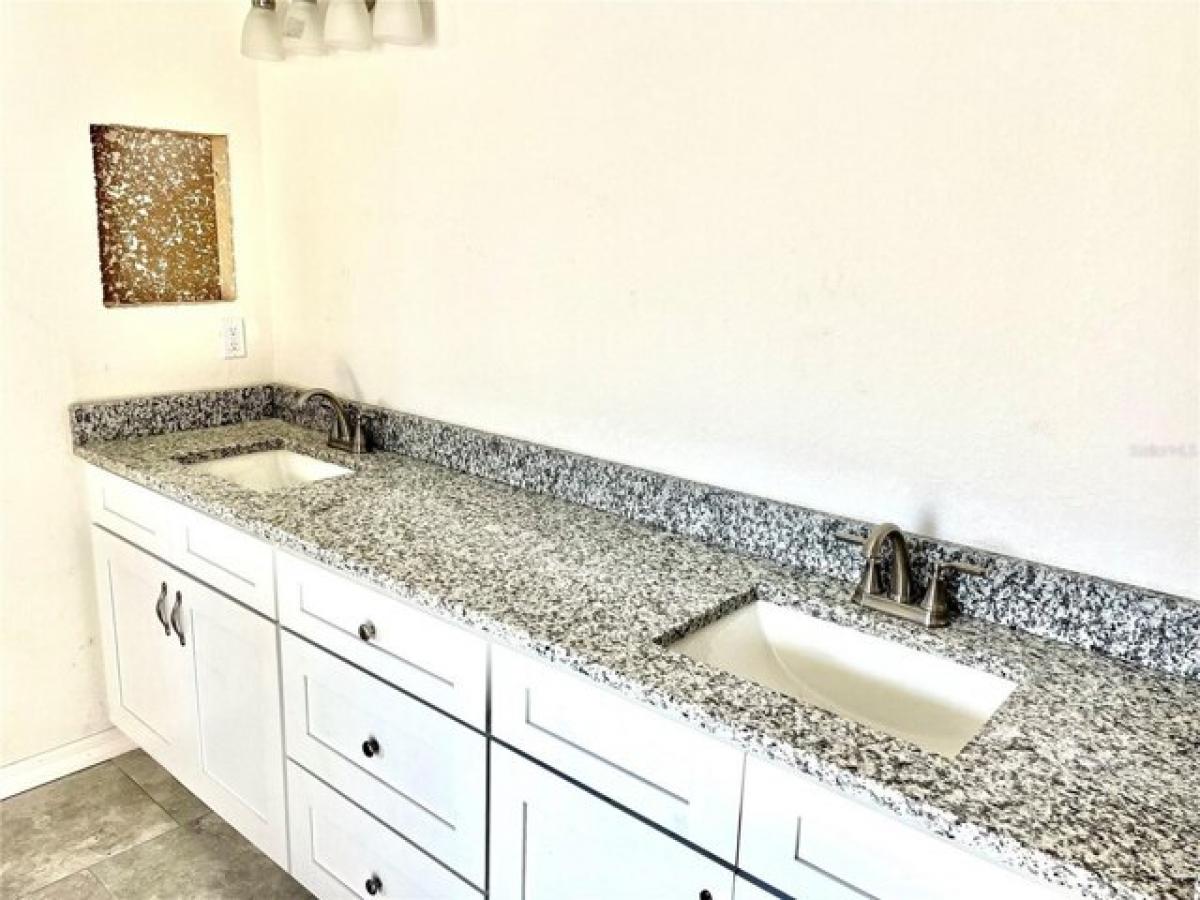 Picture of Home For Sale in Ocklawaha, Florida, United States