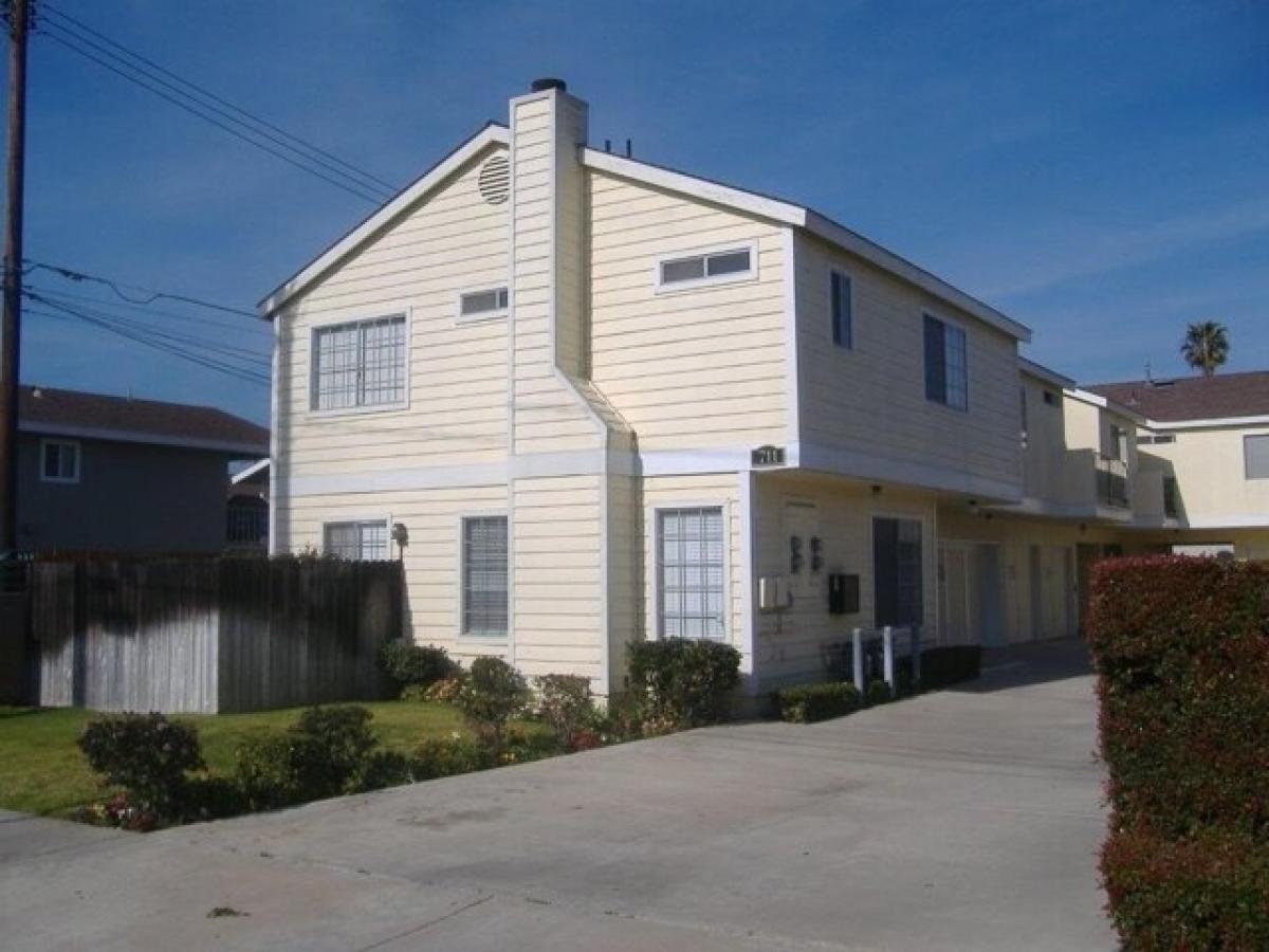 Picture of Home For Sale in Huntington Beach, California, United States