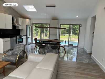 Home For Sale in East Hampton, New York