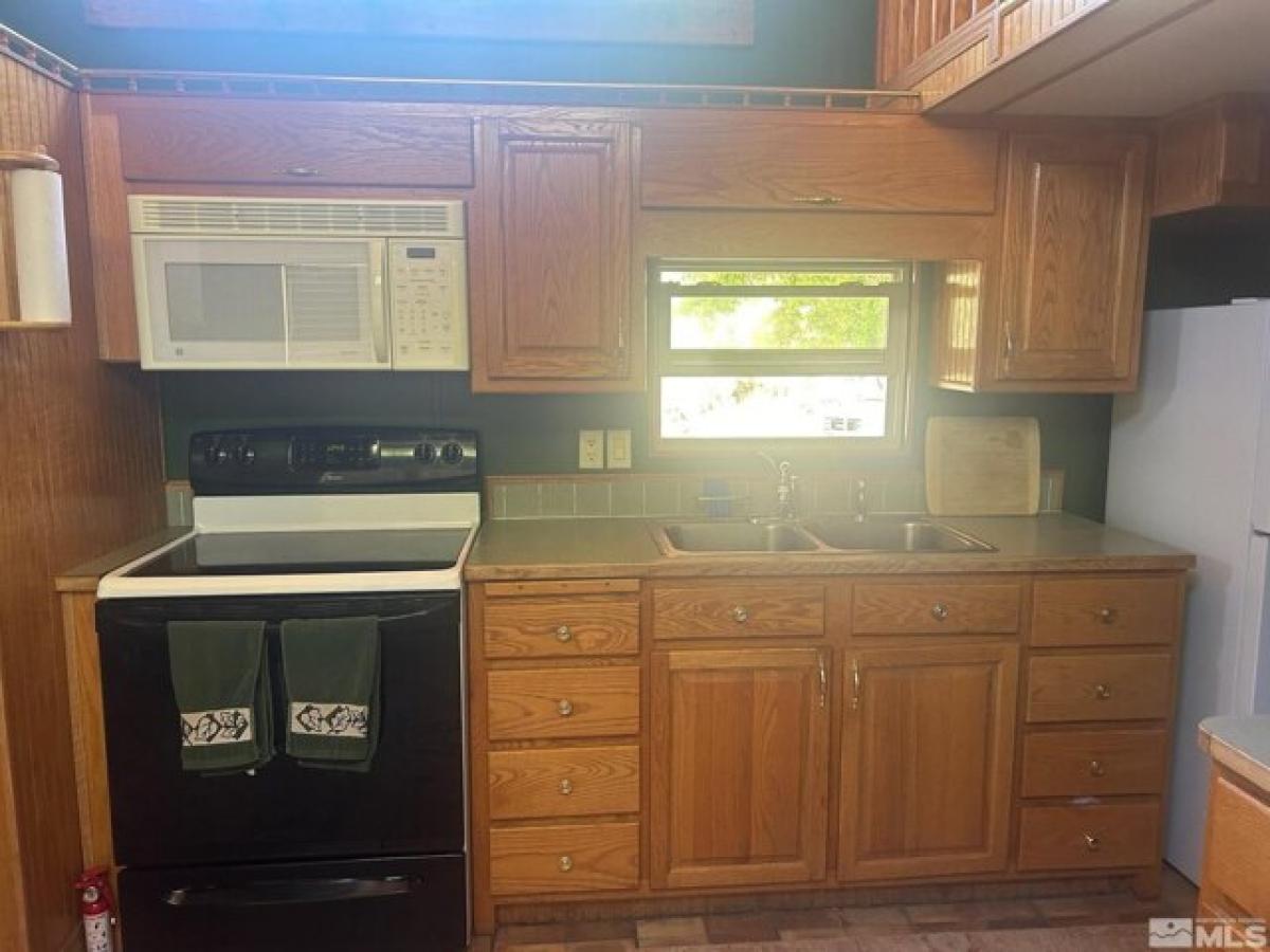 Picture of Home For Sale in Austin, Nevada, United States