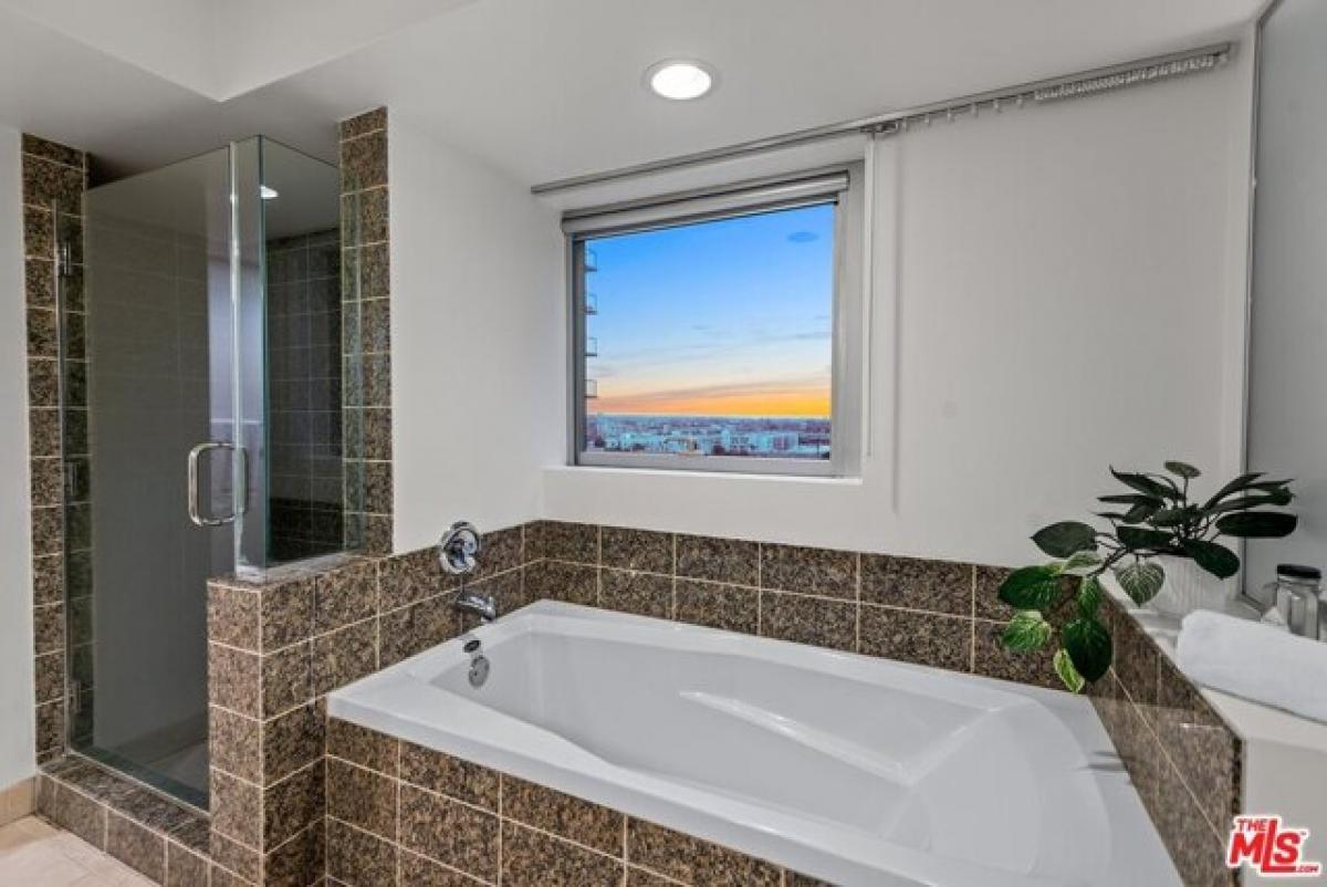 Picture of Home For Sale in Marina del Rey, California, United States