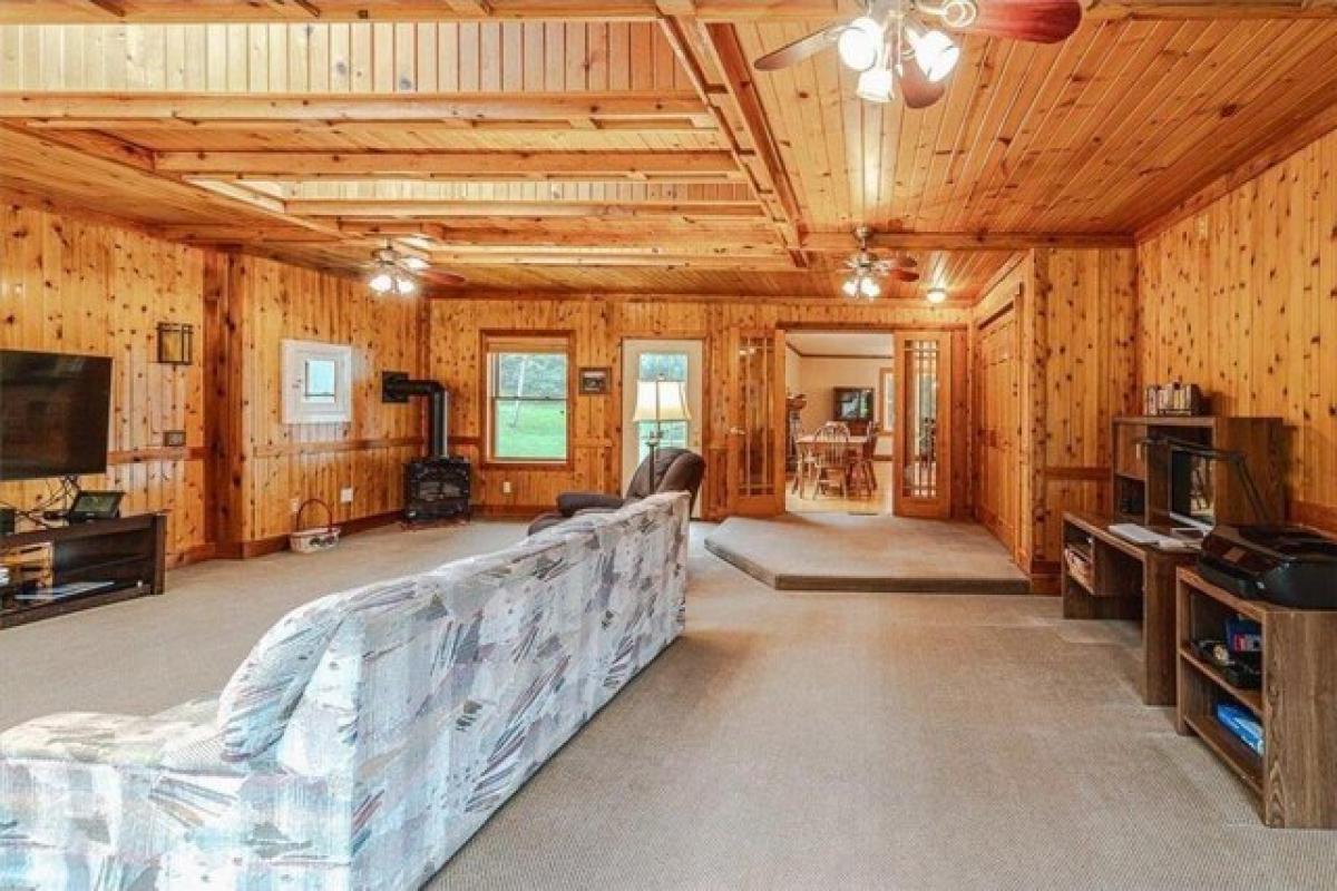 Picture of Home For Sale in Eden Prairie, Minnesota, United States