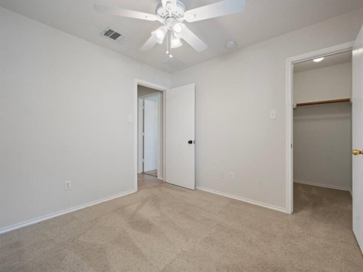 Picture of Home For Sale in Kyle, Texas, United States