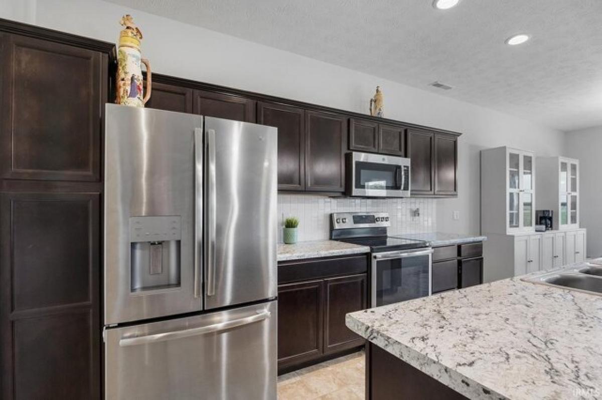 Picture of Home For Sale in Lafayette, Indiana, United States