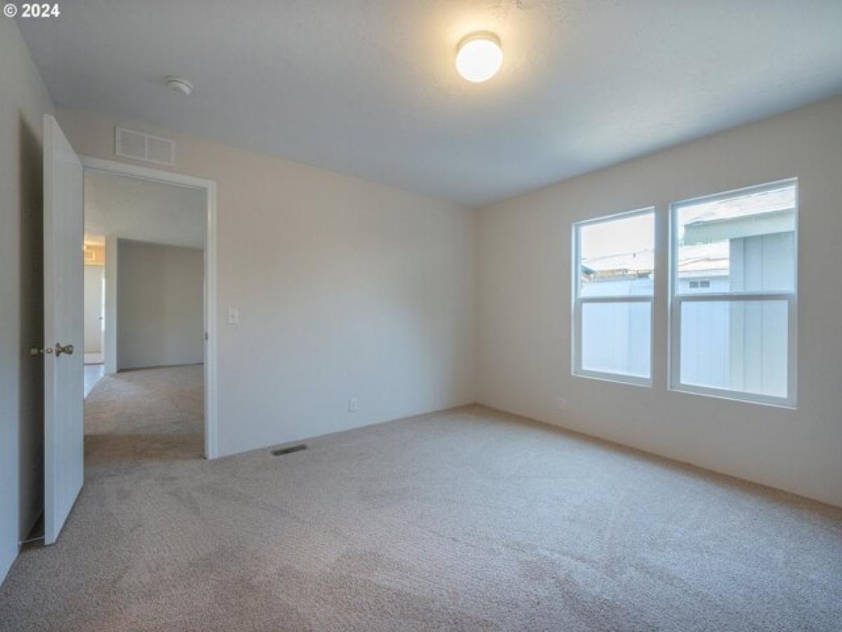 Picture of Home For Sale in Springfield, Oregon, United States