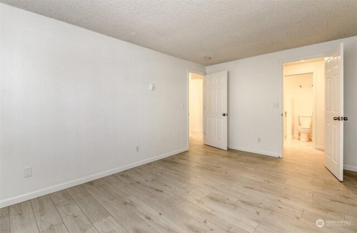 Picture of Home For Sale in Tacoma, Washington, United States