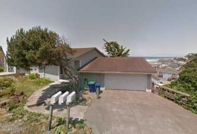 Home For Sale in Lincoln City, Oregon