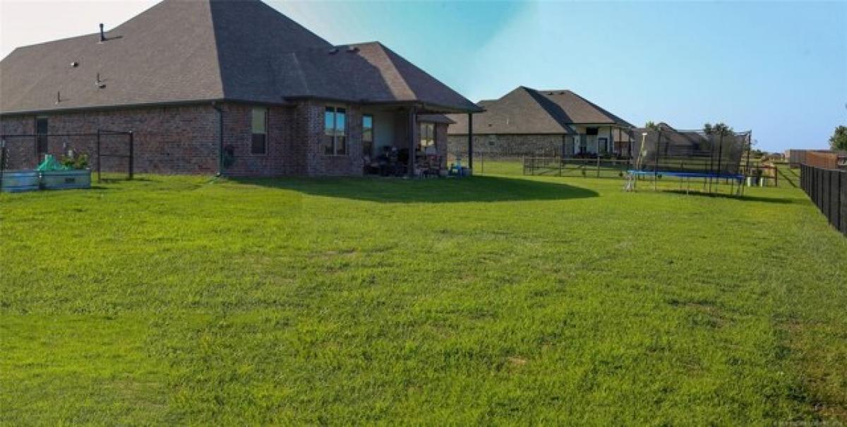 Picture of Home For Sale in Skiatook, Oklahoma, United States