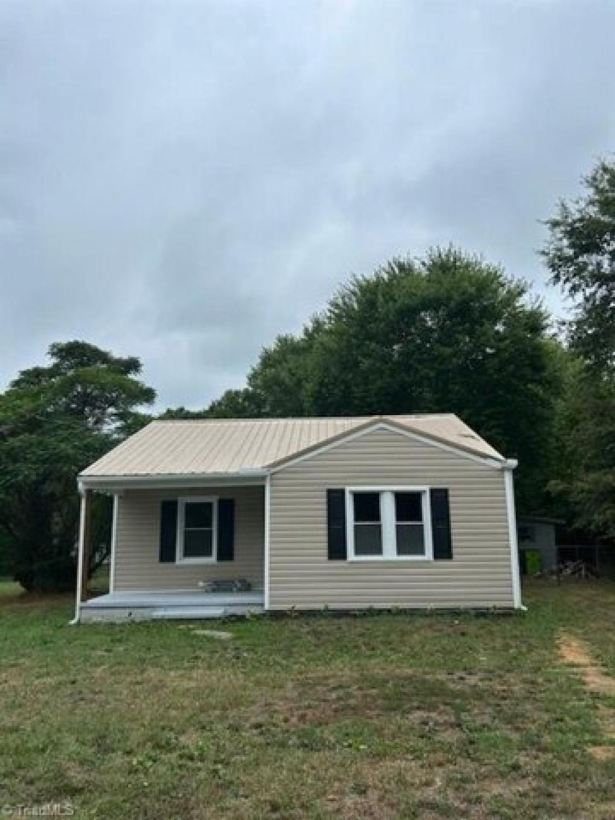 Picture of Home For Sale in Lexington, North Carolina, United States