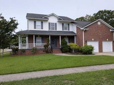Home For Sale in Goose Creek, South Carolina