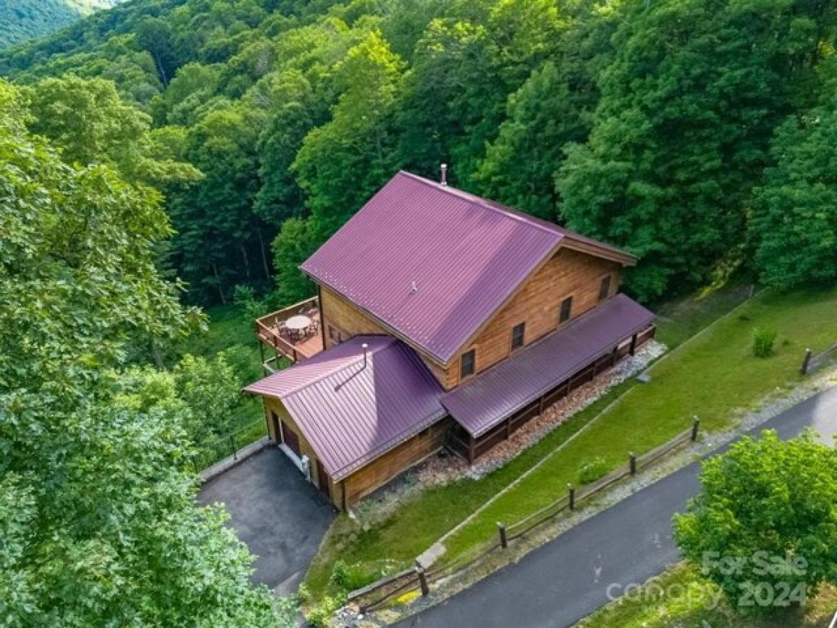 Picture of Home For Sale in Mars Hill, North Carolina, United States
