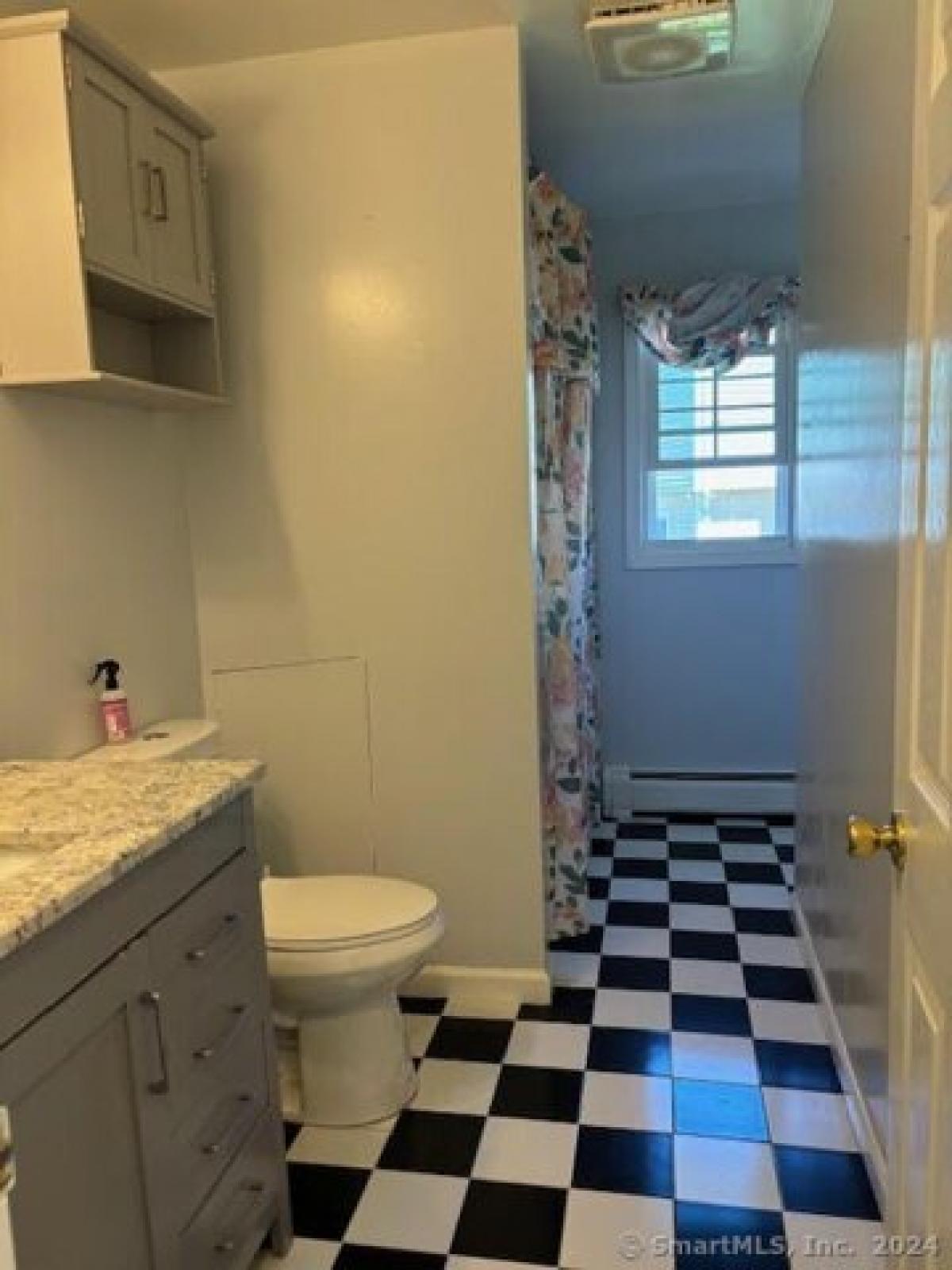 Picture of Home For Rent in Bridgeport, Connecticut, United States
