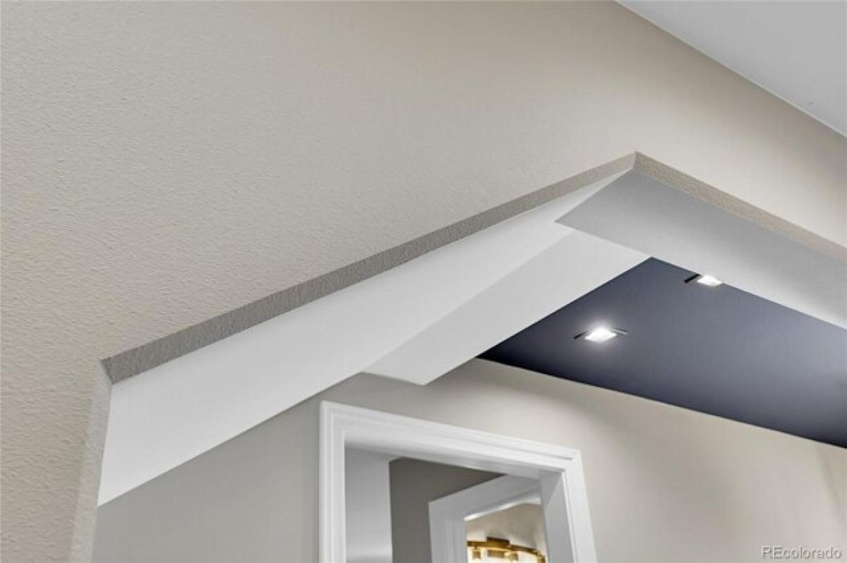 Picture of Home For Sale in Evergreen, Colorado, United States