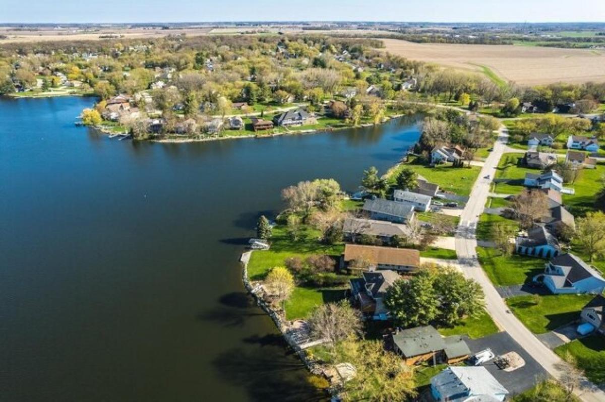 Picture of Residential Land For Rent in Poplar Grove, Illinois, United States