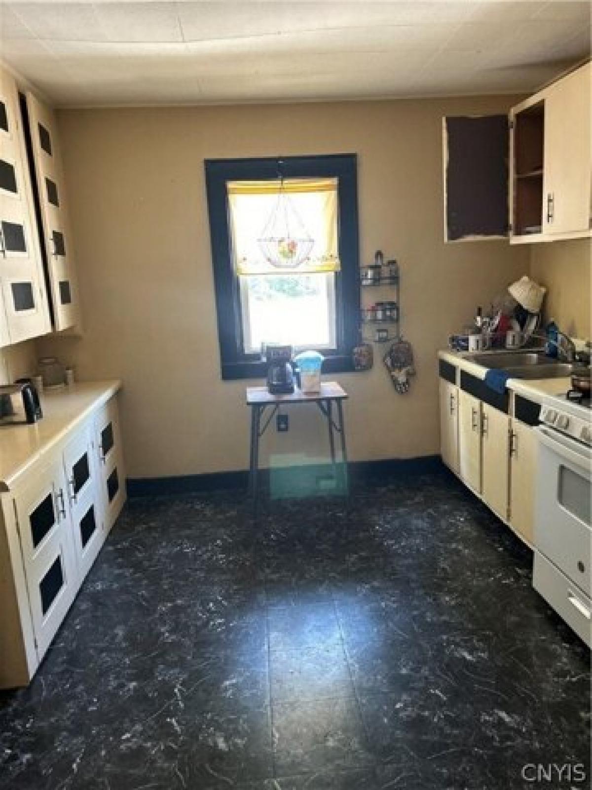 Picture of Home For Sale in Syracuse, New York, United States