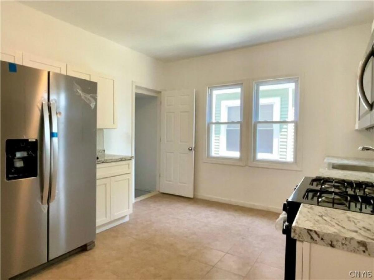 Picture of Home For Sale in Syracuse, New York, United States