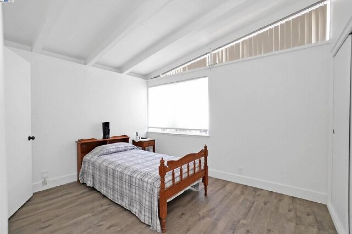 Picture of Home For Sale in Hayward, California, United States