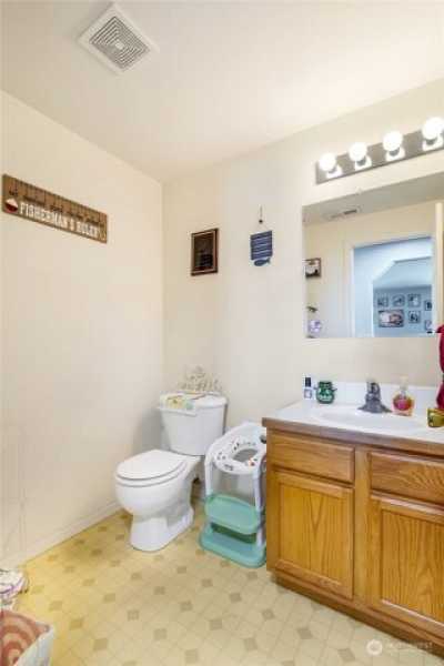 Home For Sale in Moses Lake, Washington