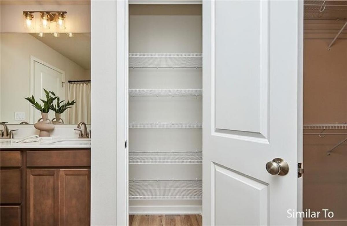 Picture of Home For Sale in Des Moines, Iowa, United States