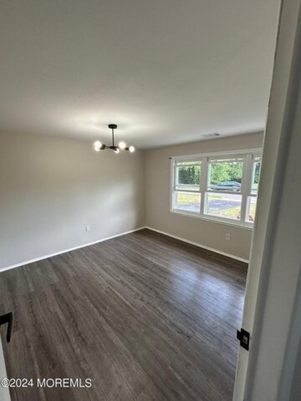 Picture of Home For Sale in Jackson, New Jersey, United States