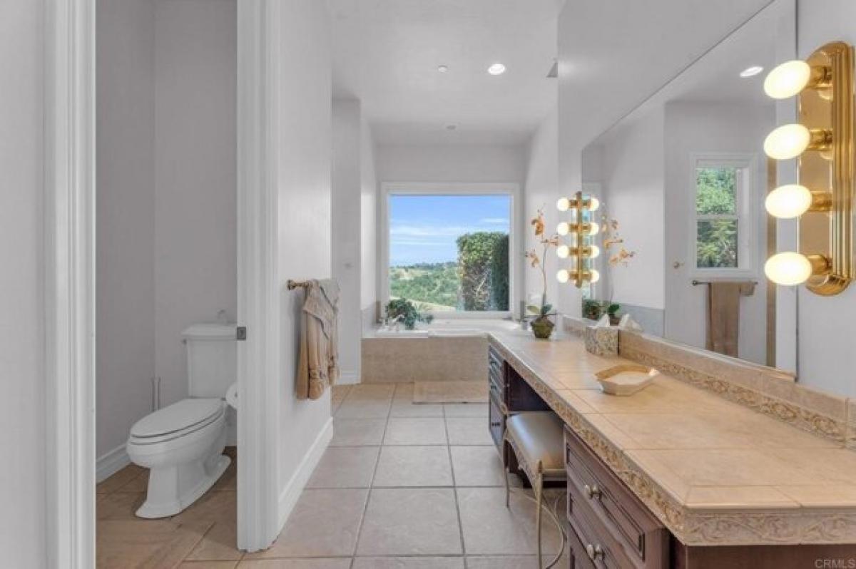 Picture of Home For Sale in Fallbrook, California, United States