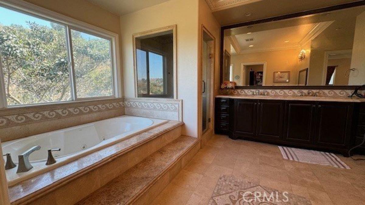 Picture of Home For Sale in West Covina, California, United States