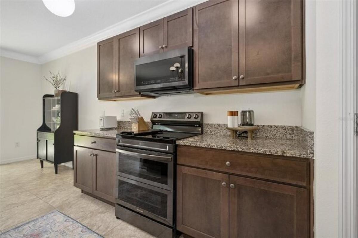 Picture of Home For Sale in Deland, Florida, United States