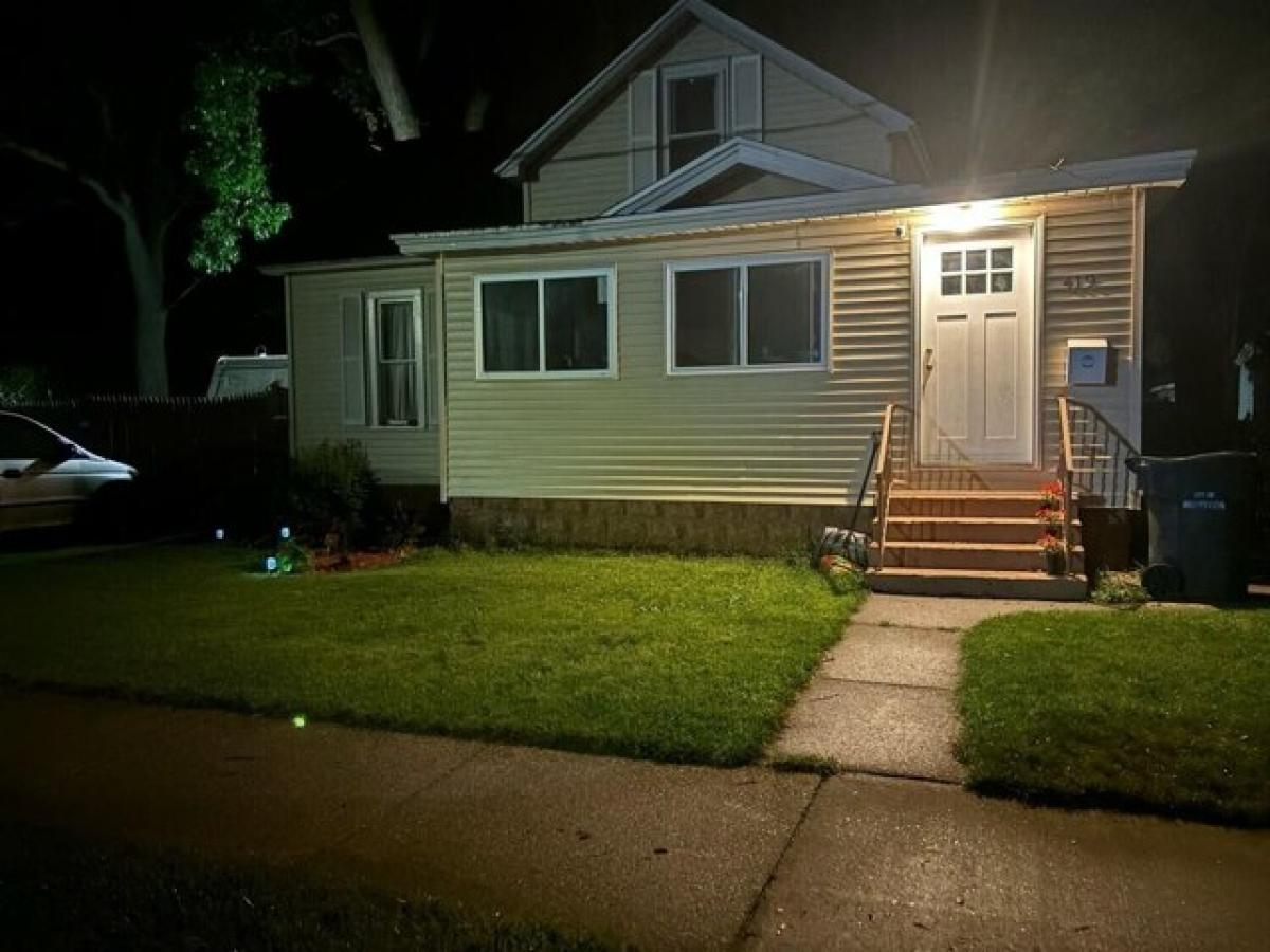 Picture of Home For Sale in Muskegon, Michigan, United States