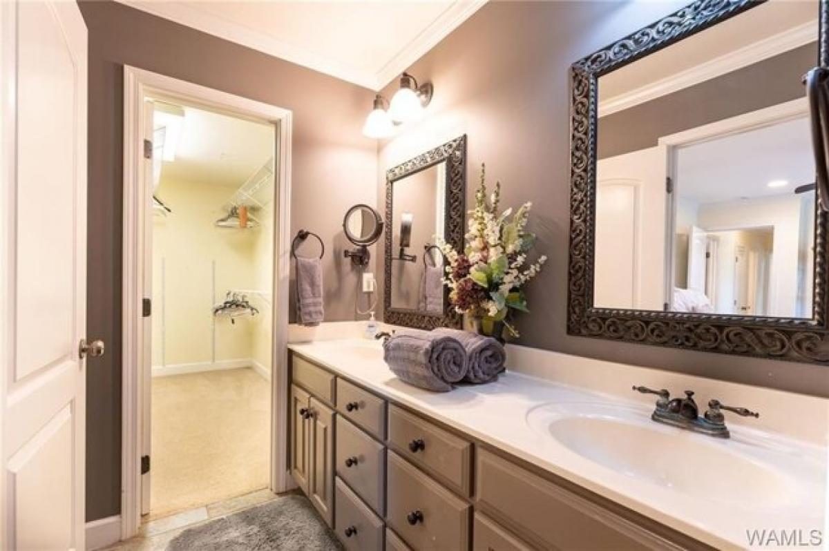 Picture of Home For Sale in Northport, Alabama, United States