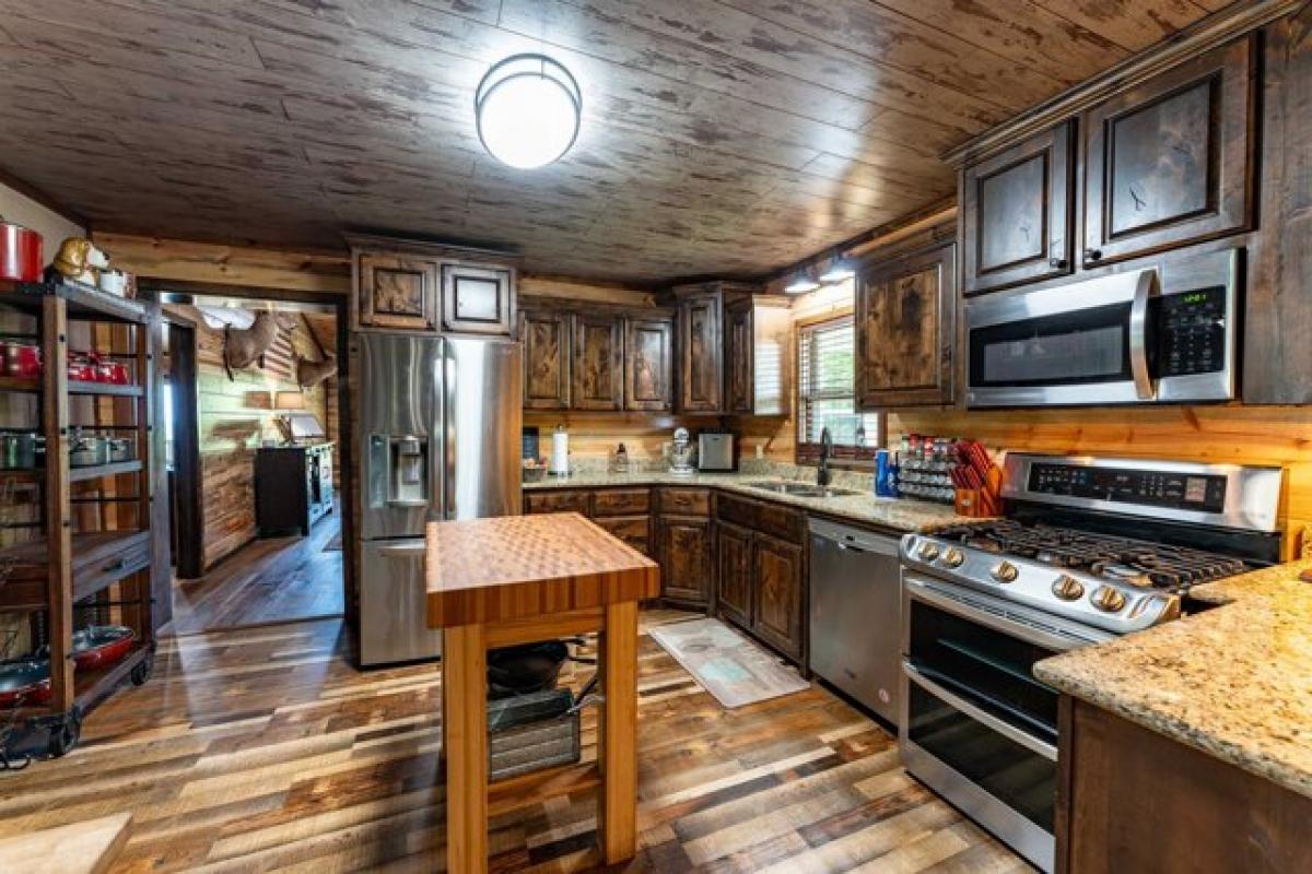 Picture of Residential Land For Sale in Broken Bow, Oklahoma, United States