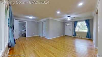 Home For Sale in Southfield, Michigan
