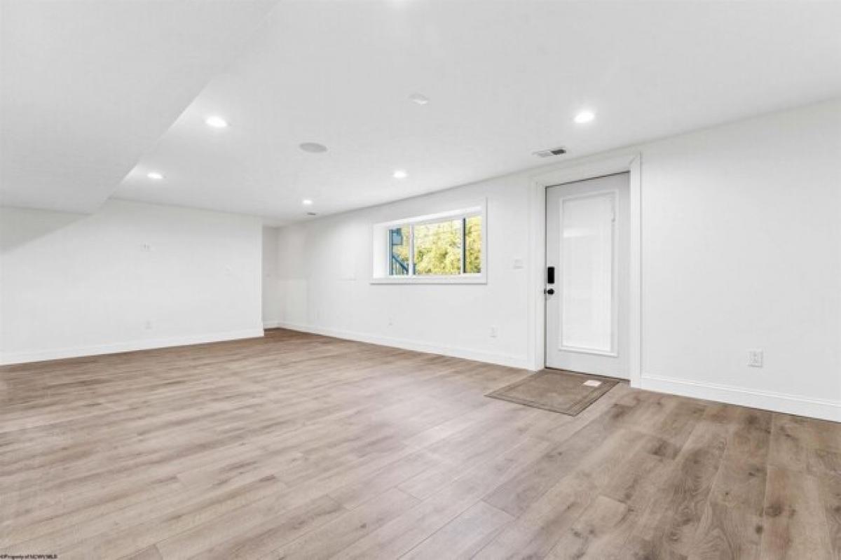 Picture of Home For Sale in Morgantown, West Virginia, United States