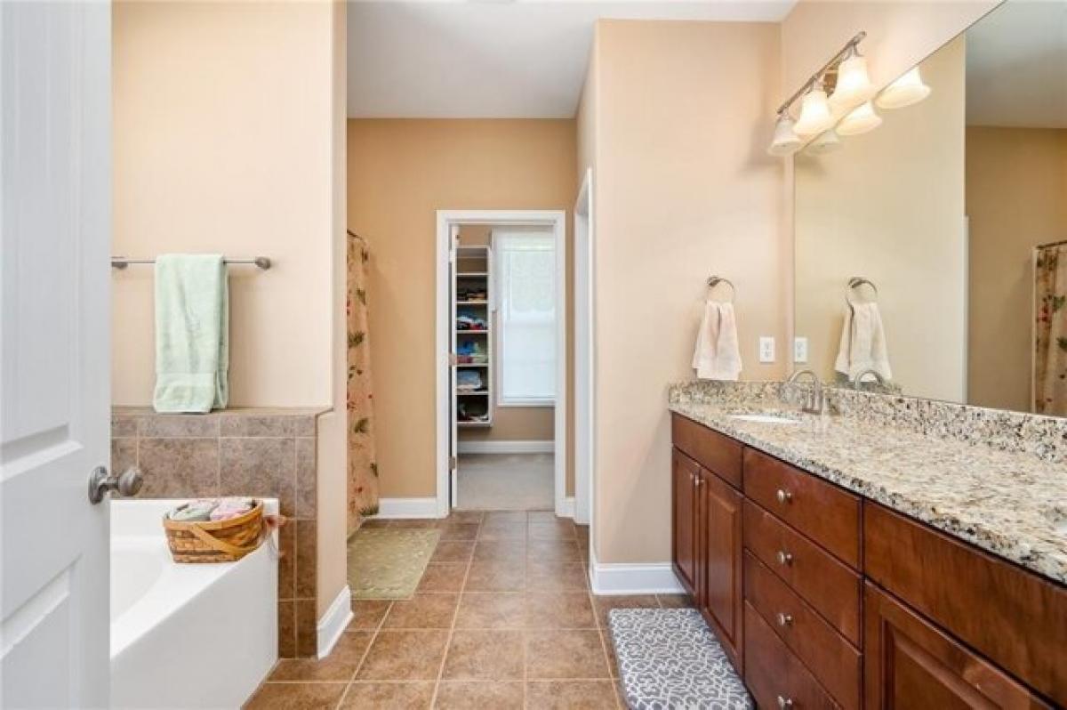 Picture of Home For Sale in Anderson, South Carolina, United States