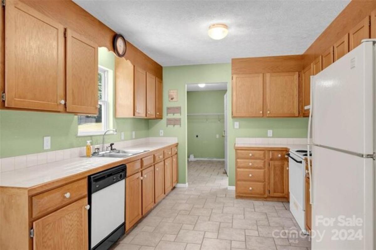 Picture of Home For Sale in Statesville, North Carolina, United States