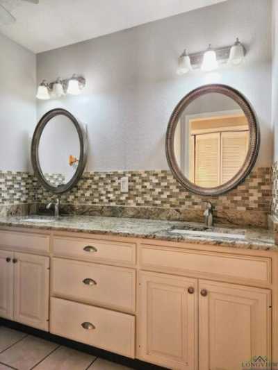 Home For Sale in Palestine, Texas